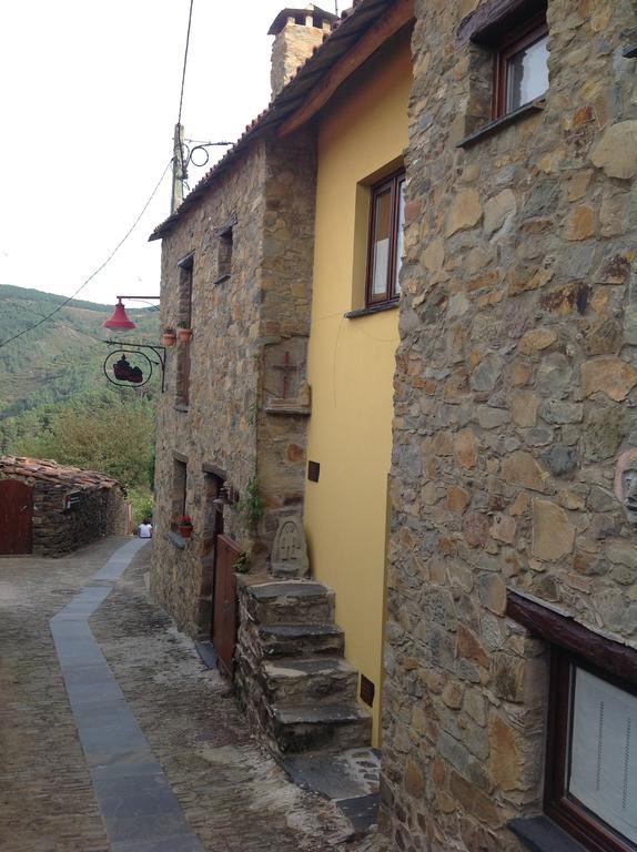 Patio Do Xisto Villa Gondramaz ภายนอก รูปภาพ